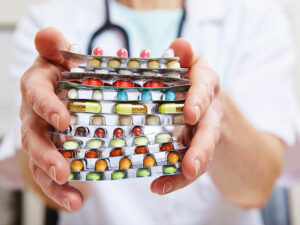 Assurance-médicaments : régime public ou privé?