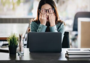 Le stress financier nuit au bien-être des Canadiens